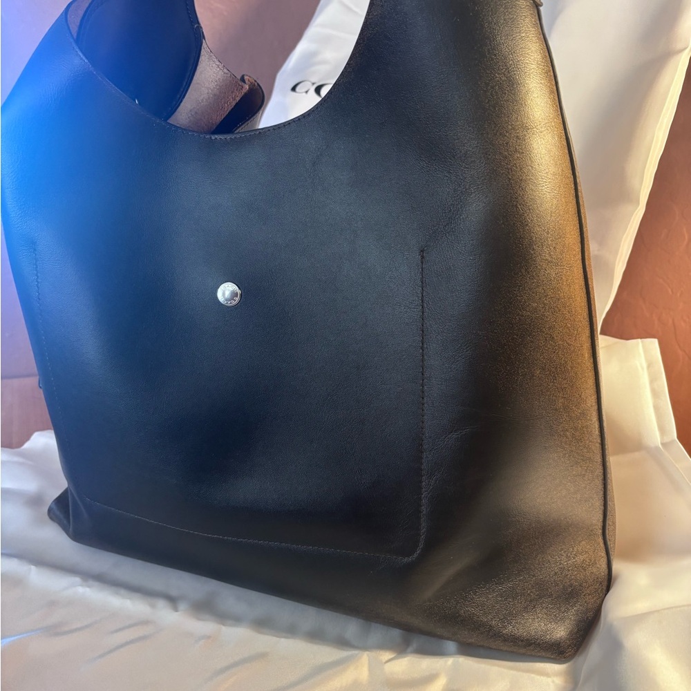 Coach loved Leather Brooklyn 39 Women's Bag - Picture 5 of 10